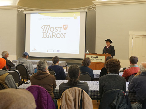 Die Mostbarone in Amerika