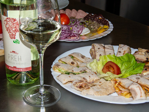 Feuerflecken beim Moderbacher – die gschmackige Alternative