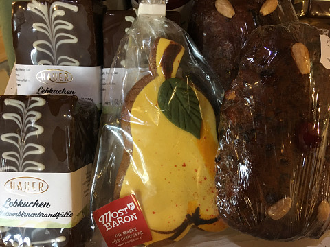 In der Weihnachtsbäckerei der Familie Hauer