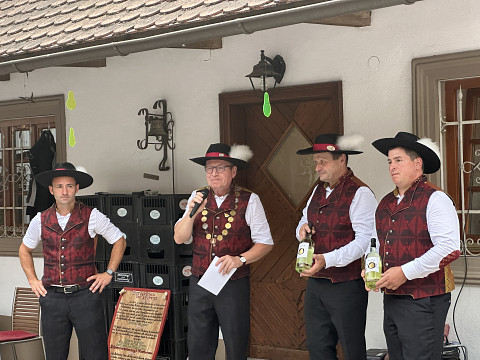 Des Mostbarons neue Kleider