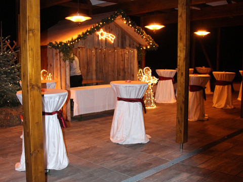 Weihnachtsfeiern beim Mostbaron: Genussvolle Momente in einzi...